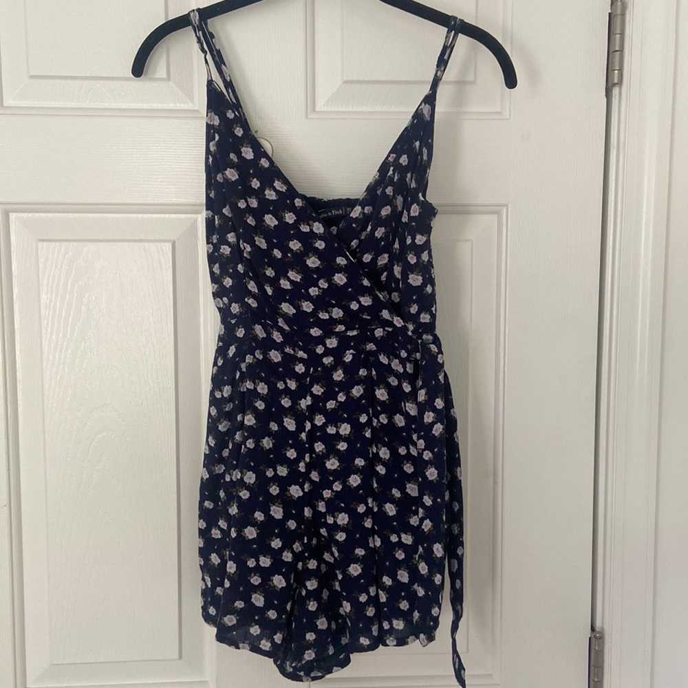 Abercrombie and Fitch romper size XS!